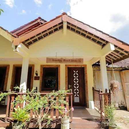 Penginapan Widodo Syariah Borobudur Magelang Exterior foto